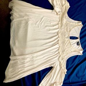 3/4 sleeve Buckle top